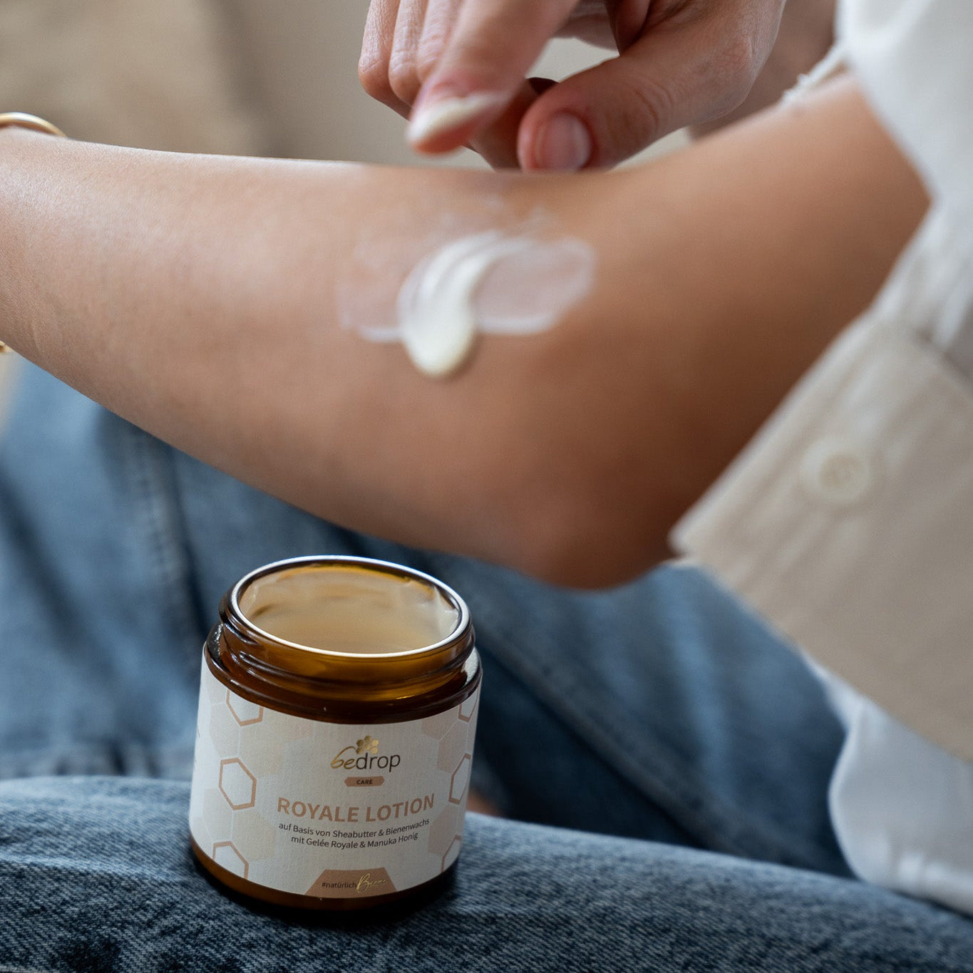Royale Lotion Bodylotion mit Gelée Royale, Sheabutter und Manuka Honig - 100g