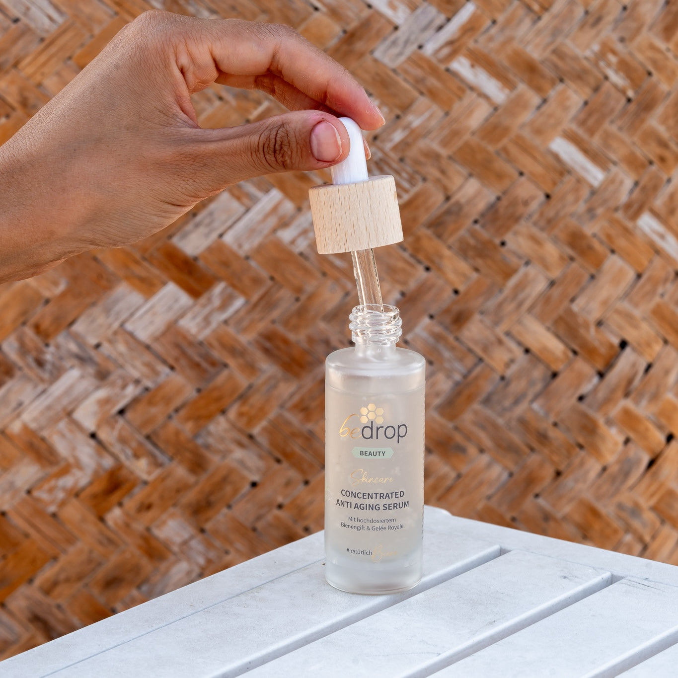 Vorteilsset: 6x CONCENTRATED ANTI AGING SERUM / Gesichtsserum mit hochdosiertem Bienengift & Gelée Royale - 30ml
