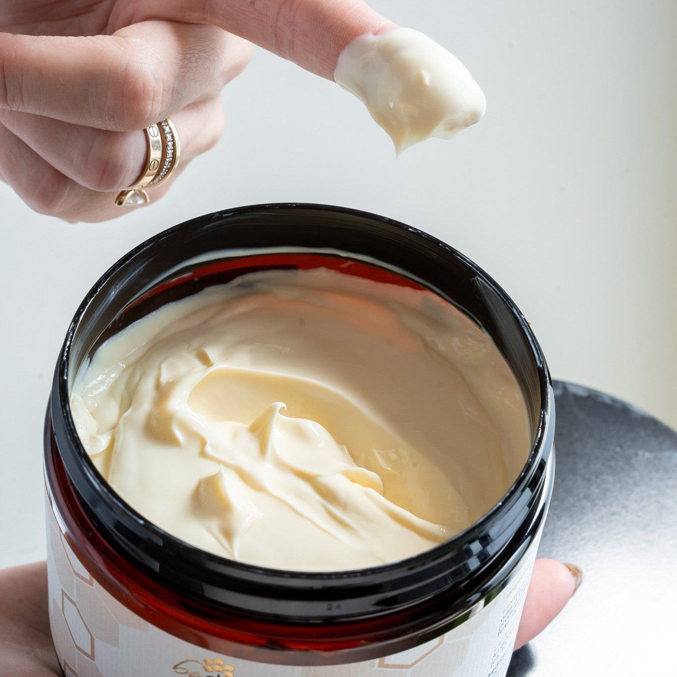 XXL Bee Cream Bienengiftsalbe mit 8 Kräuterextrakten - 400g